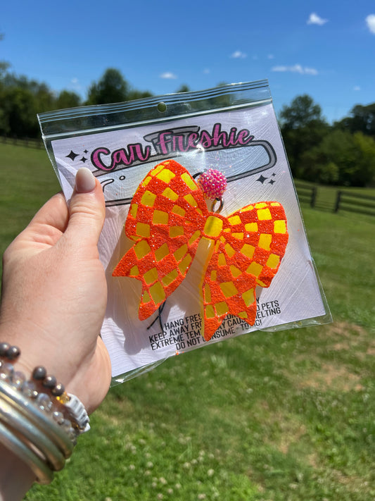 Checkered Bow Freshie